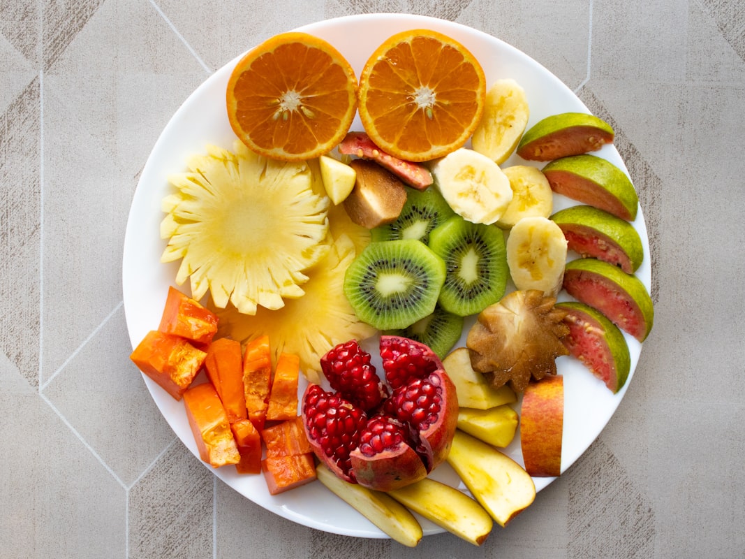 Varietà di frutta e verdura fresca di stagione